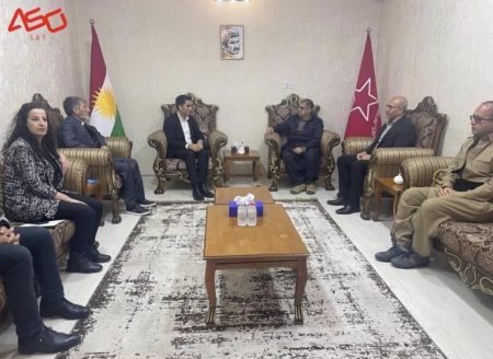 وەفدێکی دەمپارتی سەردانی کۆمەڵەی زەحمەتکێشانی کوردستانی کرد