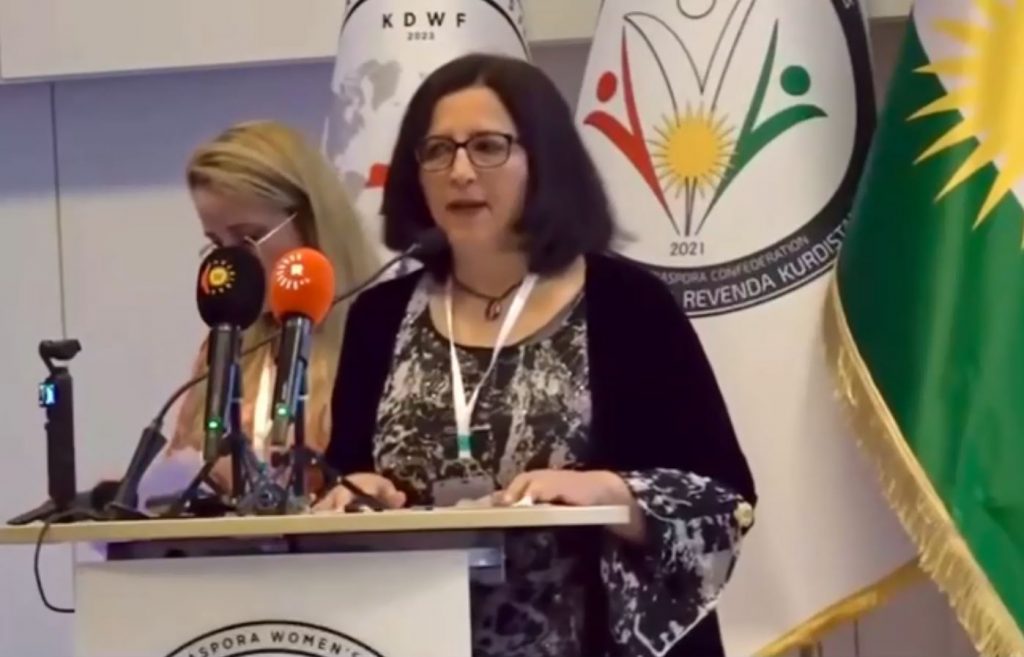 وتاری کۆمەڵە لە یەکەمین کۆنگرەی فێدراسیۆنی ژنانی دیاسپۆرای کوردستانی