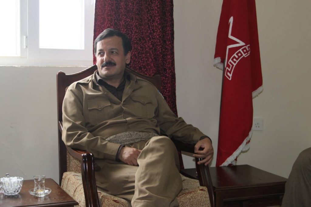 وتووێژی گۆڤاری “تیشک” لەگەڵ هاوڕێ ڕەزاکەعبی سکرتێری گشتی کۆمەڵەی زەحمەتکێشانی کوردستان