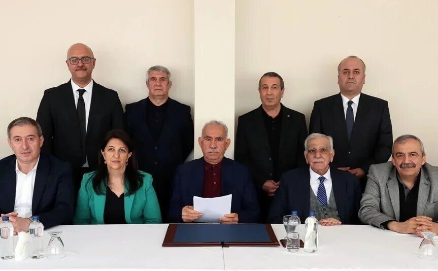 Komala und der Friedensprozess in Nordkurdistan und der Türkei ئۆجالان